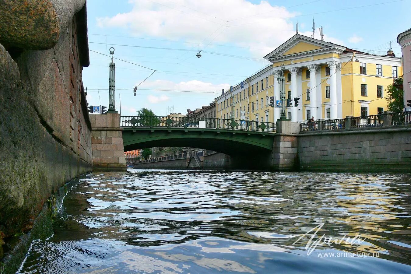 Видео канал грибоедов. Вознесенский мост в Санкт-Петербурге. Вознесенский мост в Петербурге. Вознесенский мост через канал Грибоедова. Набережная канала Грибоедова Подьяческий мост.