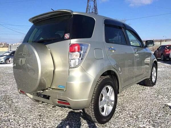 Купить тойоту раш без пробега. Подножка Toyota Rush be-go 2007. Toyota Rush Bego запаска. Тойота rav4 2008 без запаски. Toyota Rush 2007 литые диски.