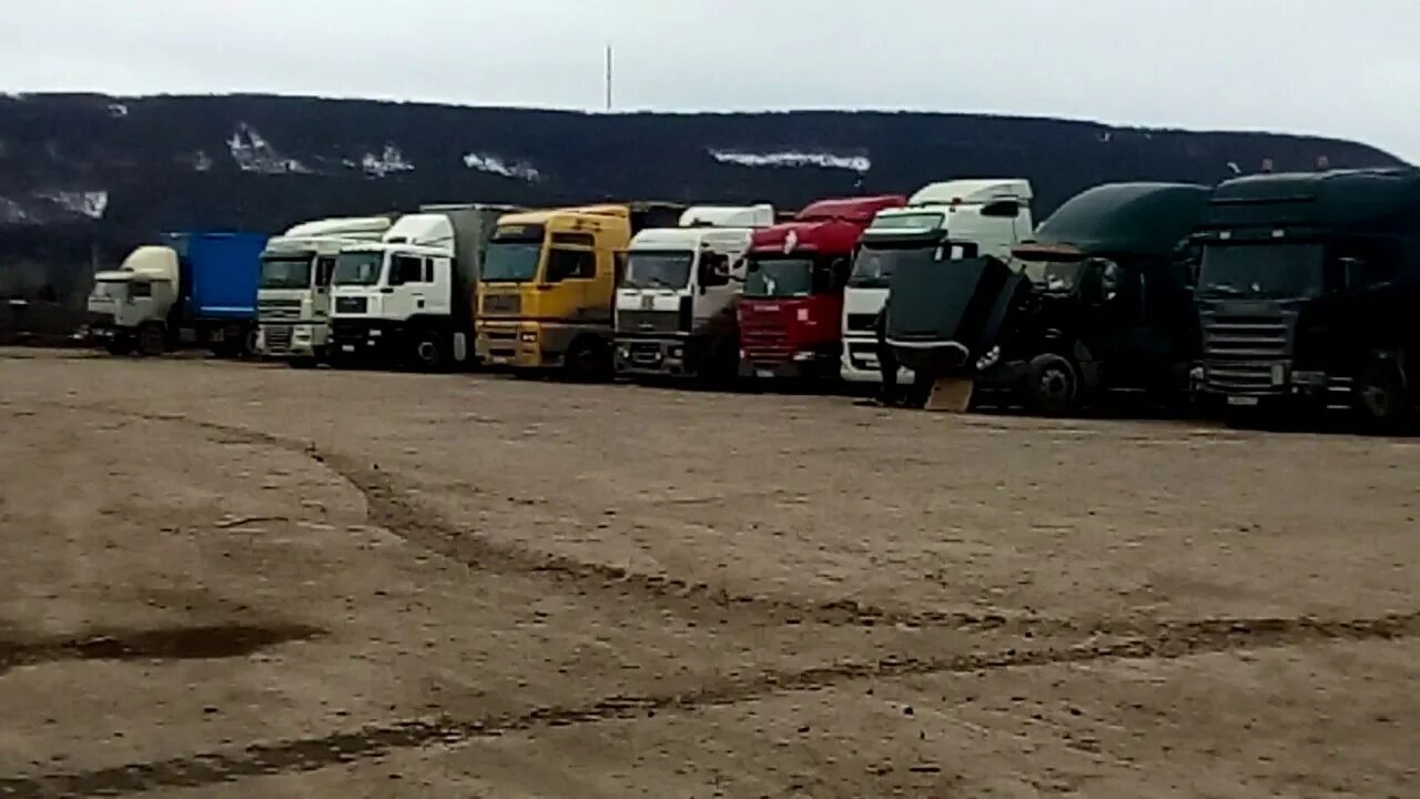 Камаз усть кут. Водитель категории в усть куте. Переправа усть кут мирный. Водитель категории в усть куте. Грузоперевозки зимник.