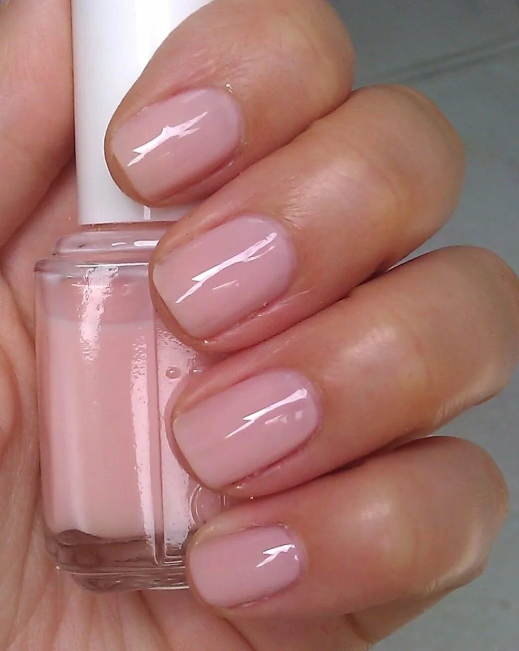 Лак Nail Color, Essie. Лак Essie полупрозрачный. Лак Essie Mademoiselle. Розовые лаки Эсси. Прозрачно розовый лак