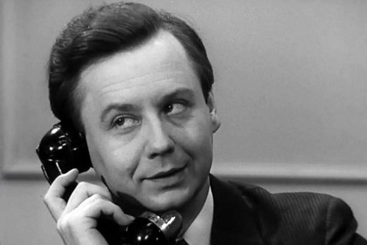 17 мгновений весны шелленберг и штирлиц. Табаков 17. Табаков 17. Табаков 17. Шелленберг 17 мгновений весны.