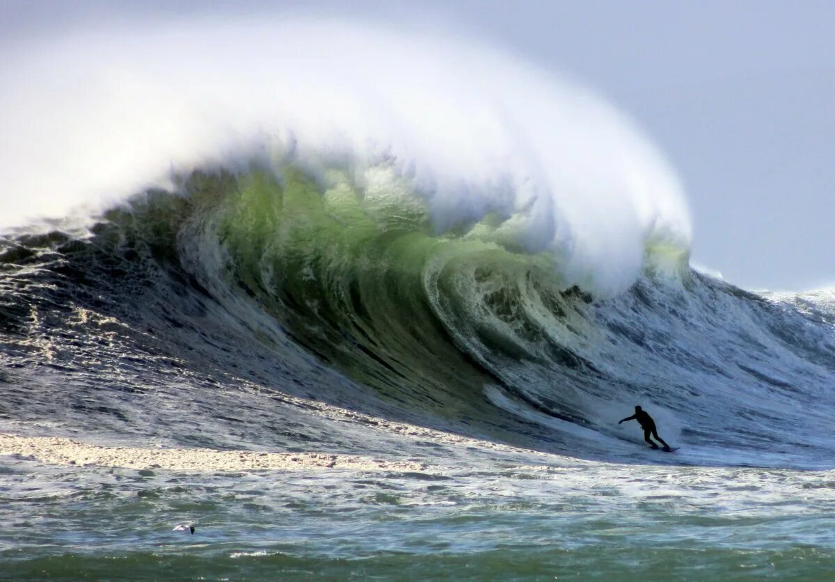 тихий океан торнадо цунами. волна 40 метров цунами япония. тихий океан волны цунами. фиджи цунами. тихий океан волны цунами.