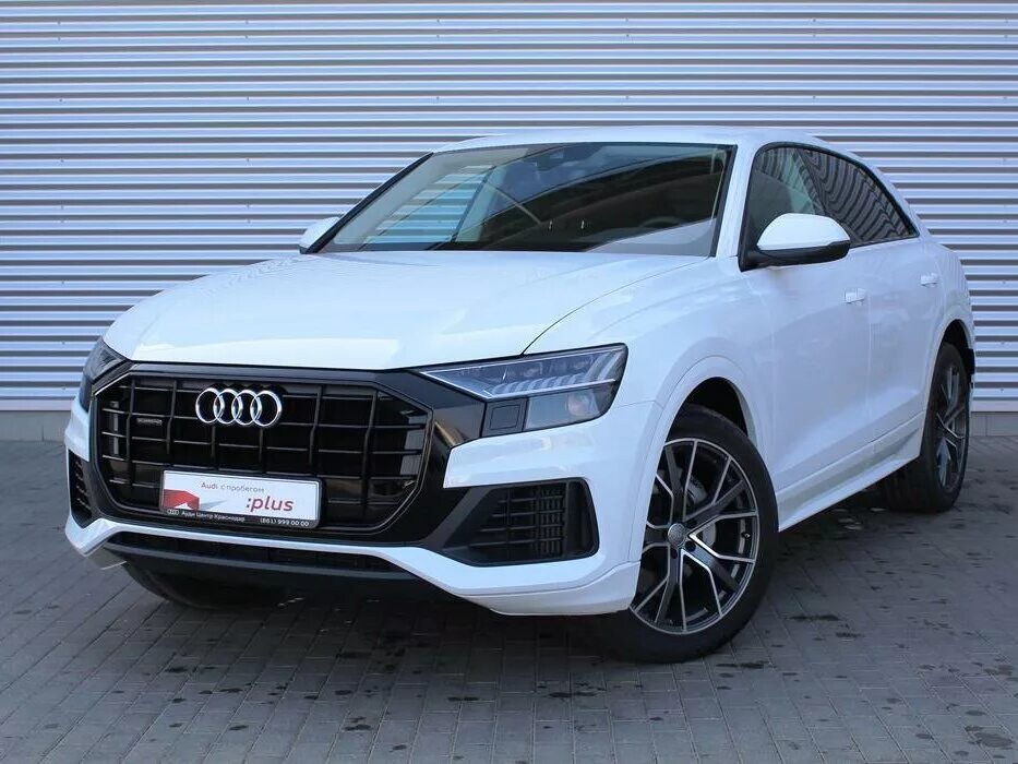 Серый 1 1 20 август 2021 купить. Audi q8 White. Audi q8 белая. Audi q8 2018. Audi q8 2020 белая.