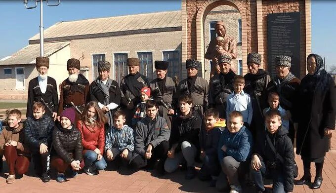 Черкесск аул бесленей. Римма патова аул бесленей. Бесленей кчр. Подвиг аула бесленей. Водопровод в кчр.