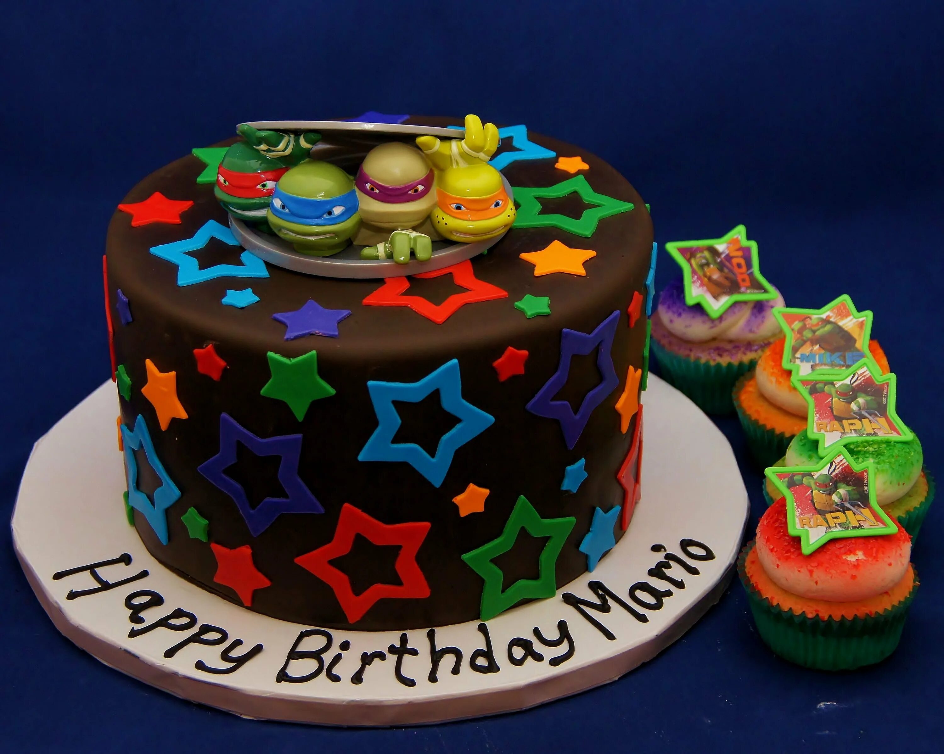 Покажи торт для мальчиков. Торт для мальчика. Тортики на день рождения для мальчиков. Тортик на день рождения мальчику 8 лет. Торт для мальчика 7 лет на день рождения.