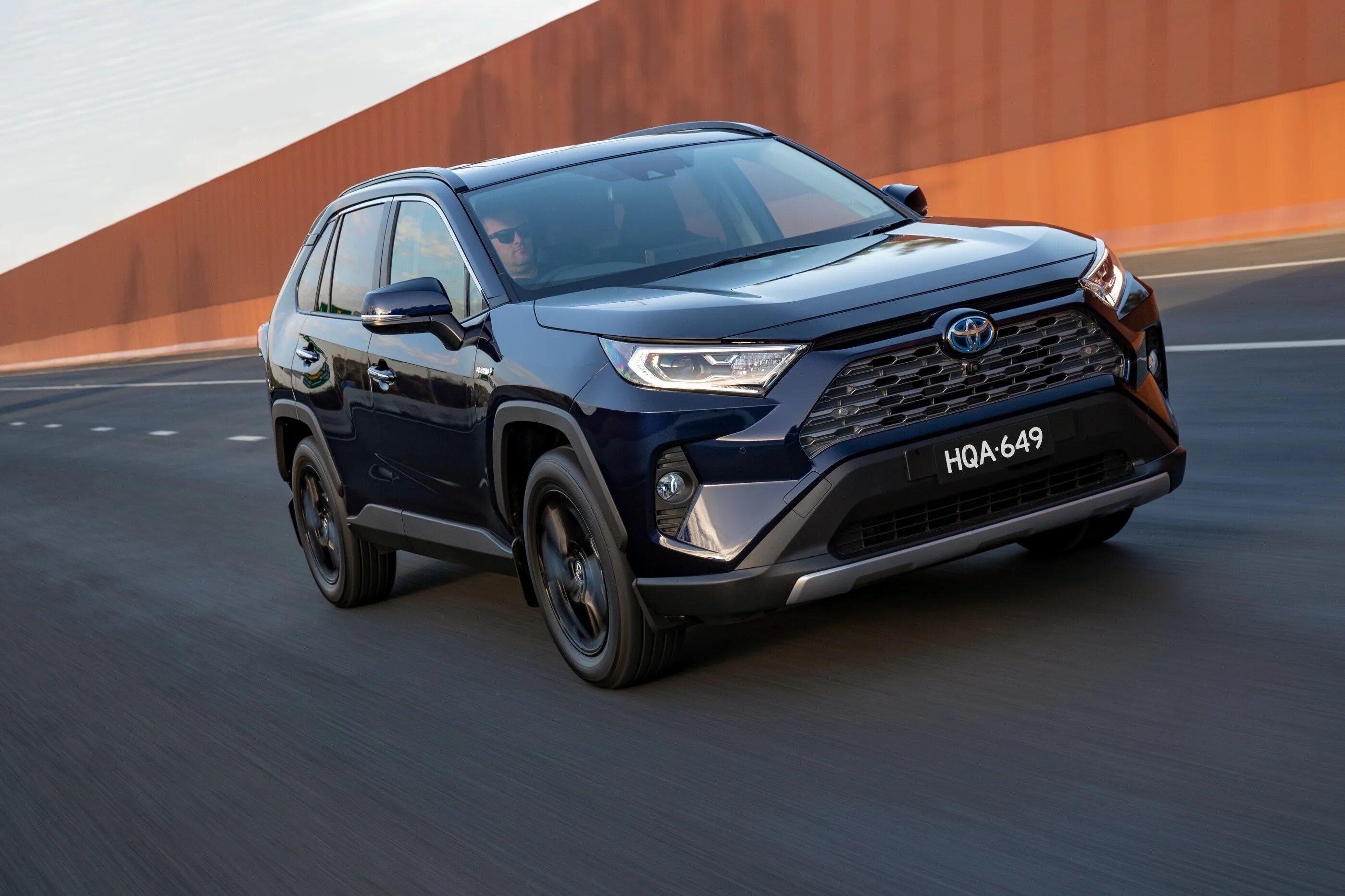 Тойота рав 4 гибрид 2019. Toyota rav4 2020. Toyota rav 2021. Кроссовер тойота рав 4. Рав 4 2025 года.