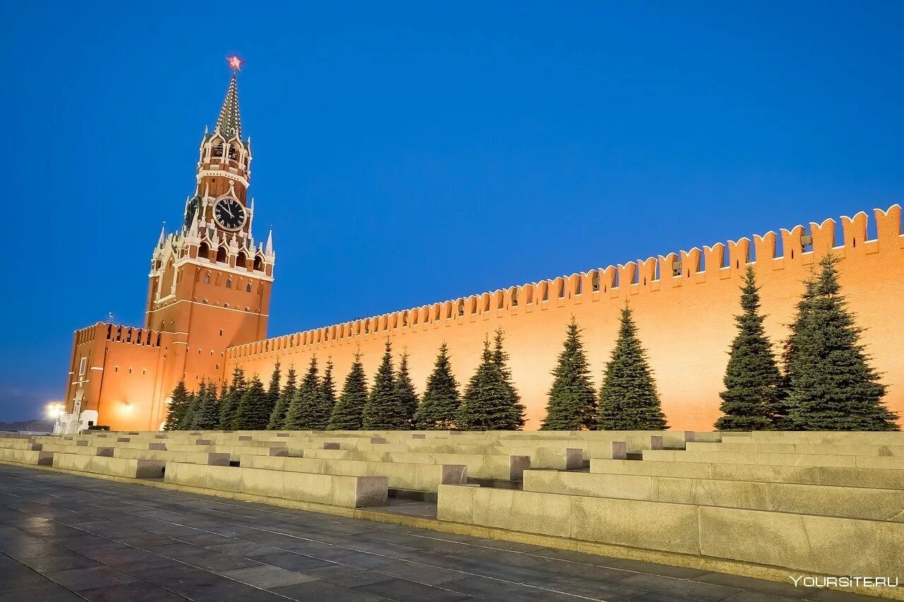 Кремлевские стены и башни