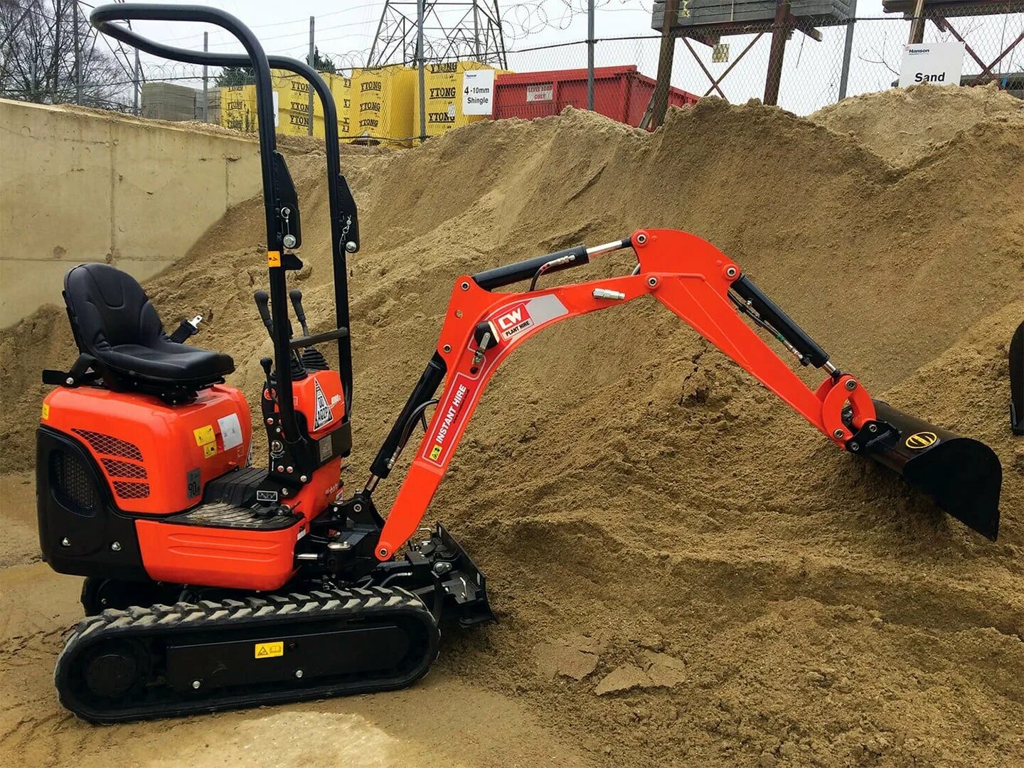 Kubota k15 с кабиной экскаватор. Kubota 008. Kubota k008-5 миниэкскаватор. Мини экскаватор кубота k008. Мини экскаватор кубота.