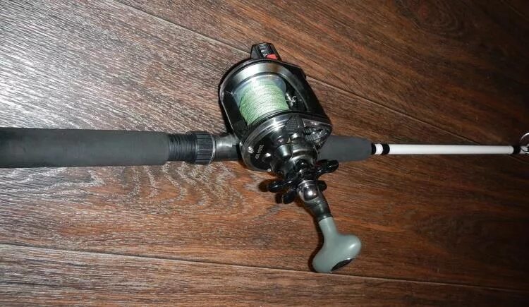 Удилище на сома. 0m 30-70g 4sec. 200-400 гр. Спиннинг pro hunter 270 5-35 davi. Madcat black vertical g2 1.