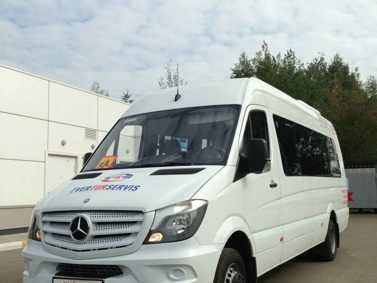 Купить мерседес тверь. Mercedes-Benz Sprinter. Mercedes-Benz Sprinter белый. Mercedes Sprinter 2014. Mercedes минибус.