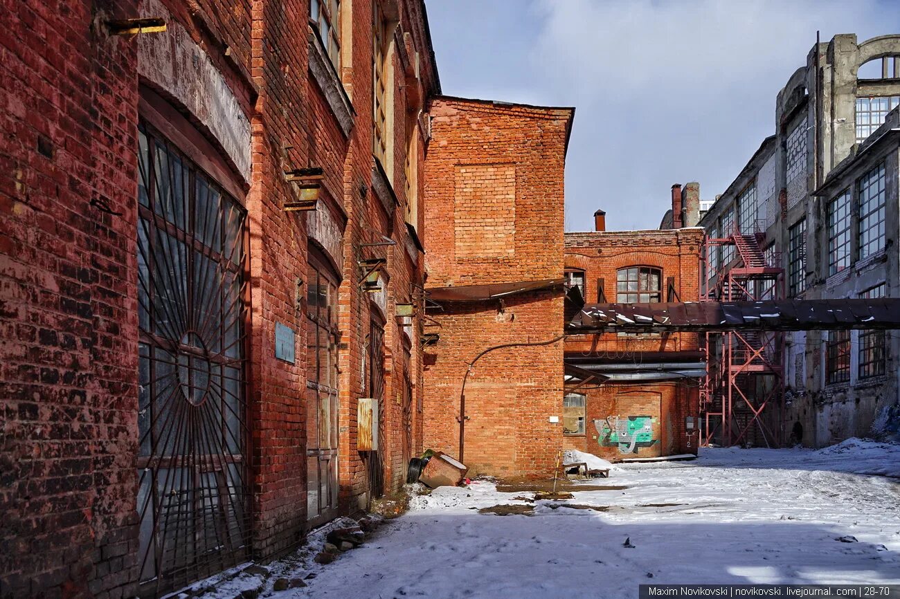 Сколько живет в иваново. Новая Ивановская мануфактура. Заброшка мануфактура в Иваново. Павловская мануфактура заброшка. Лакинская мануфактура заброшка.