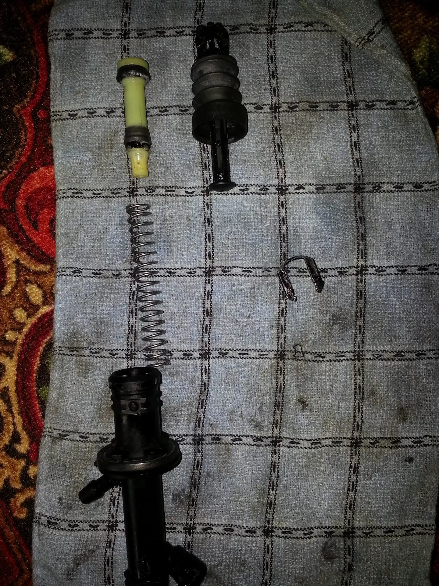 Главный цилиндр сцепления рено меган 2. Цилиндр сцепления рено меган 3. Цилиндр сцепления рено флюенс 2012 артикул. Цилиндр сцепления флюенс. Цилиндр сцепления главный меган 3 2010.