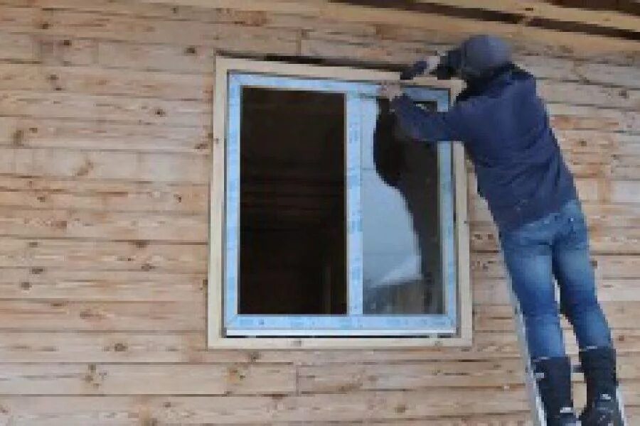 Пвх в деревянном доме. Монтаж стеклопакетов в деревянном доме. монтаж окна пвх в деревянном доме. монтаж деревянных окон в деревянном доме.