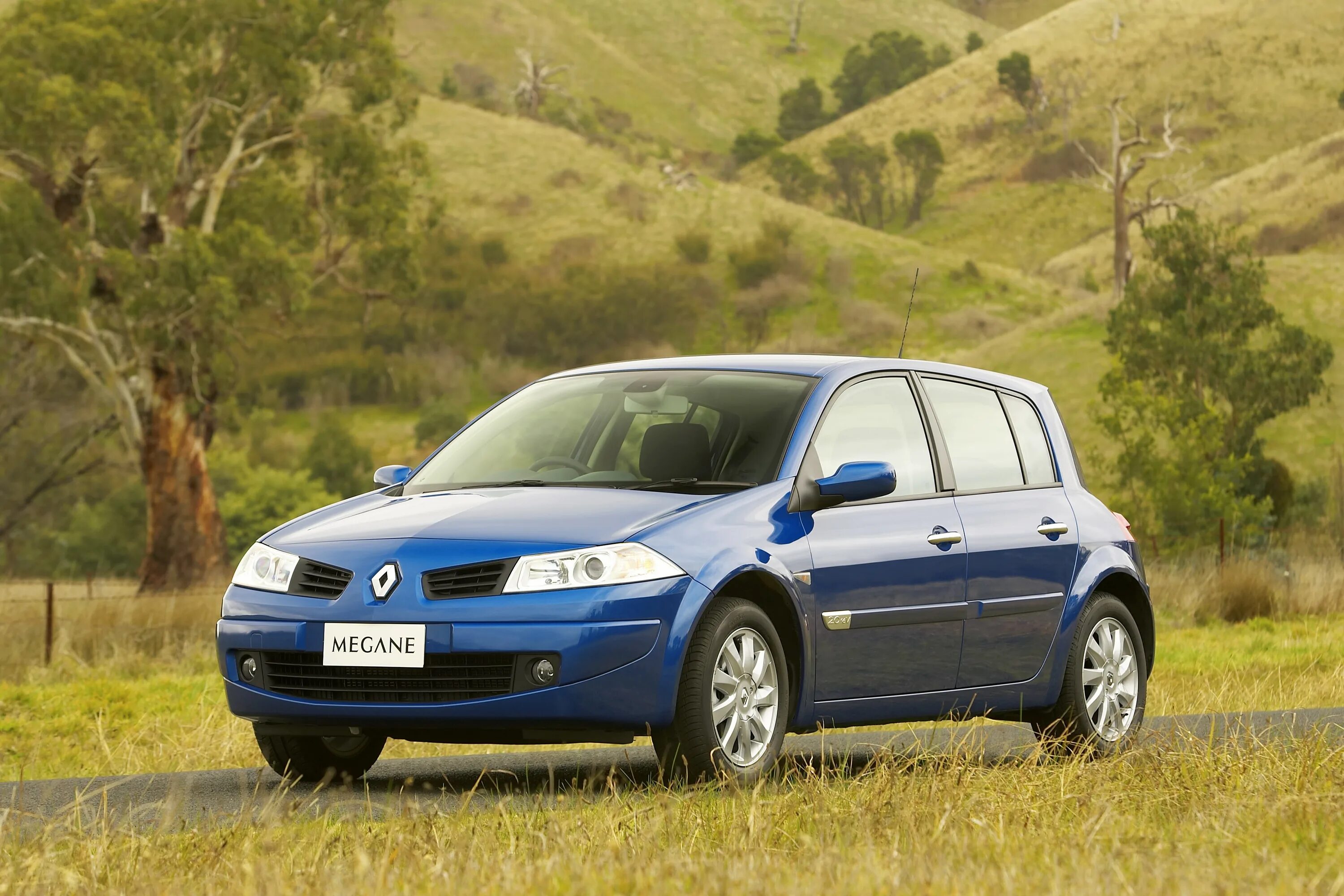 Меган на русском полностью. Renault megane 2006. рено меган 2 2006. renault megan 2 2006. рено меган 2 хэтчбек.