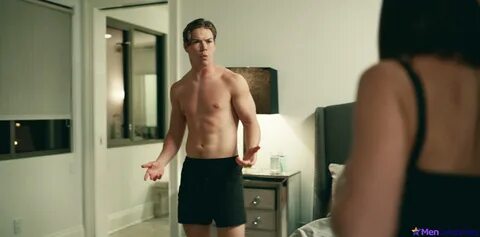 Will Poulter Nude Penis And Sexy Photos & Vids.