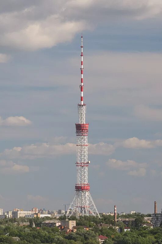 телевышка в киеве. киевская телебашня. киевская телевизионная башня. киевская телевизионная башня. киевская телебашня высота.