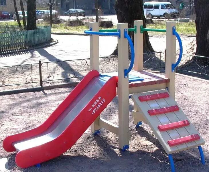 самодельная деревянная горка. детские горки из дерева. сделать детскую горку. скат для горки деревянный. детская площадка своими руками на даче.