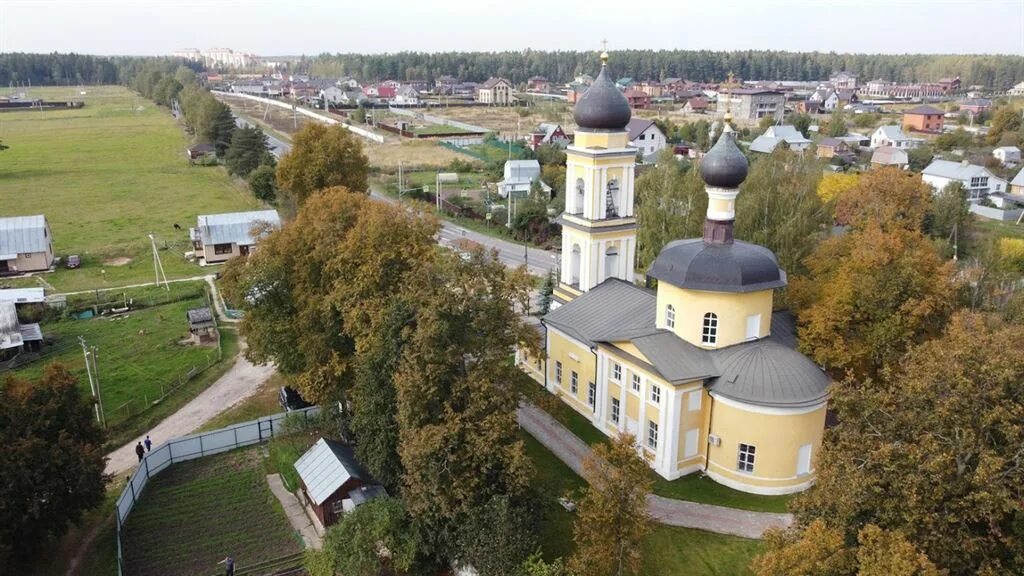 1 8 октября. Храм святителя Николая в Здехово. Никольская Церковь в Здехово. Храм святителя Николая Барсуковская. Храм Святого Сергия Радонежского (Андижан).