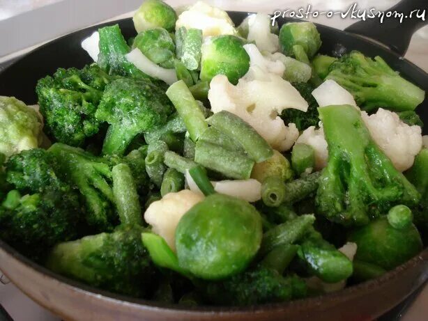 Замороженные овощи приготовление. Замороженные овощи на сковороде. Что приготовить из замороженных овощей. Вкусно приготовить замороженные овощи.