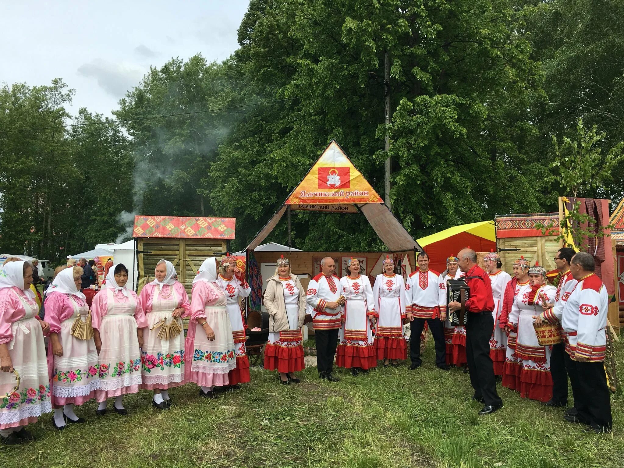 Праздник чувашской республики. Национальный праздник чувашского народа акатуй. национальные традиции чувашии акатуй. акатуй чувашский праздник. национальные праздники чувашии акатуй.