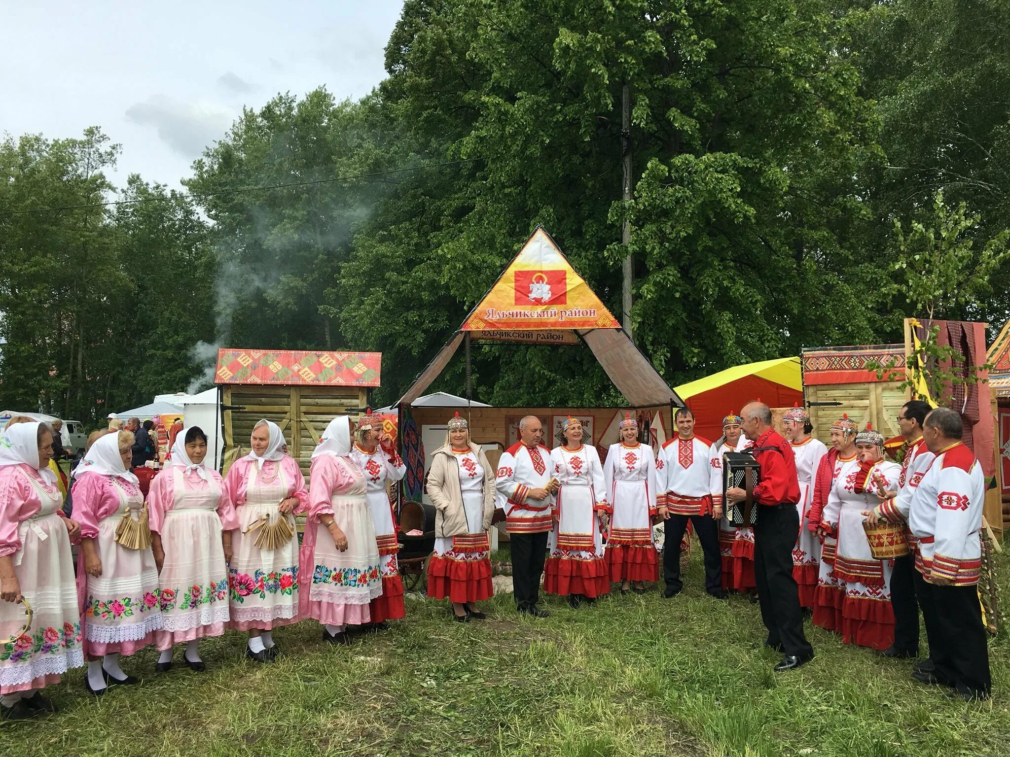 Национальный праздник чувашей. Чувашский Акатуй. Национальные традиции Чувашии Акатуй. Национальные праздники Чувашии Акатуй. Чувашский народ Акатуй.