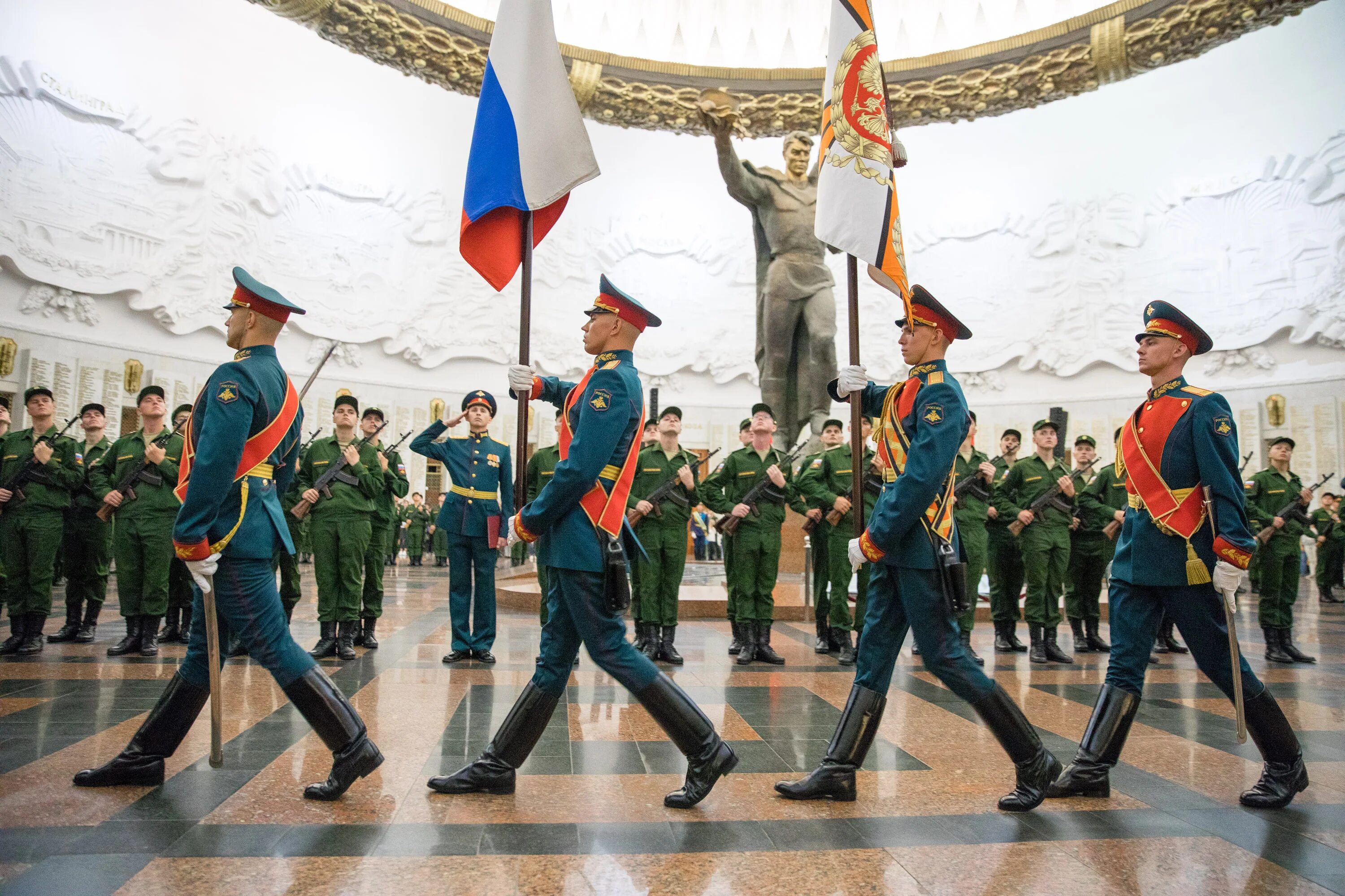 154 Отдельный Комендантский Преображенский полк вынос Знамени. 154 Преображенский полк Лефортово. Семеновцы 1812. Рота почетного караула СССР.