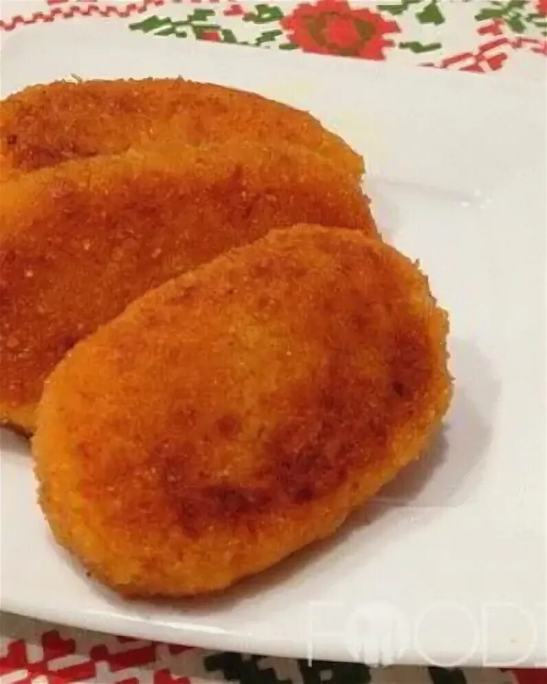 Котлеты янтарные. Морковные биточки. Котлеты из моркови. Морковные котлеты без манки. Морковные котлеты.