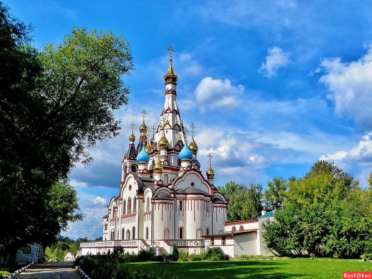 храм иконы божьей матери в долгопрудном. собор игоря черниговского в переделкино. община московская область. церковь спаса преображения в селе остров. община московская область.