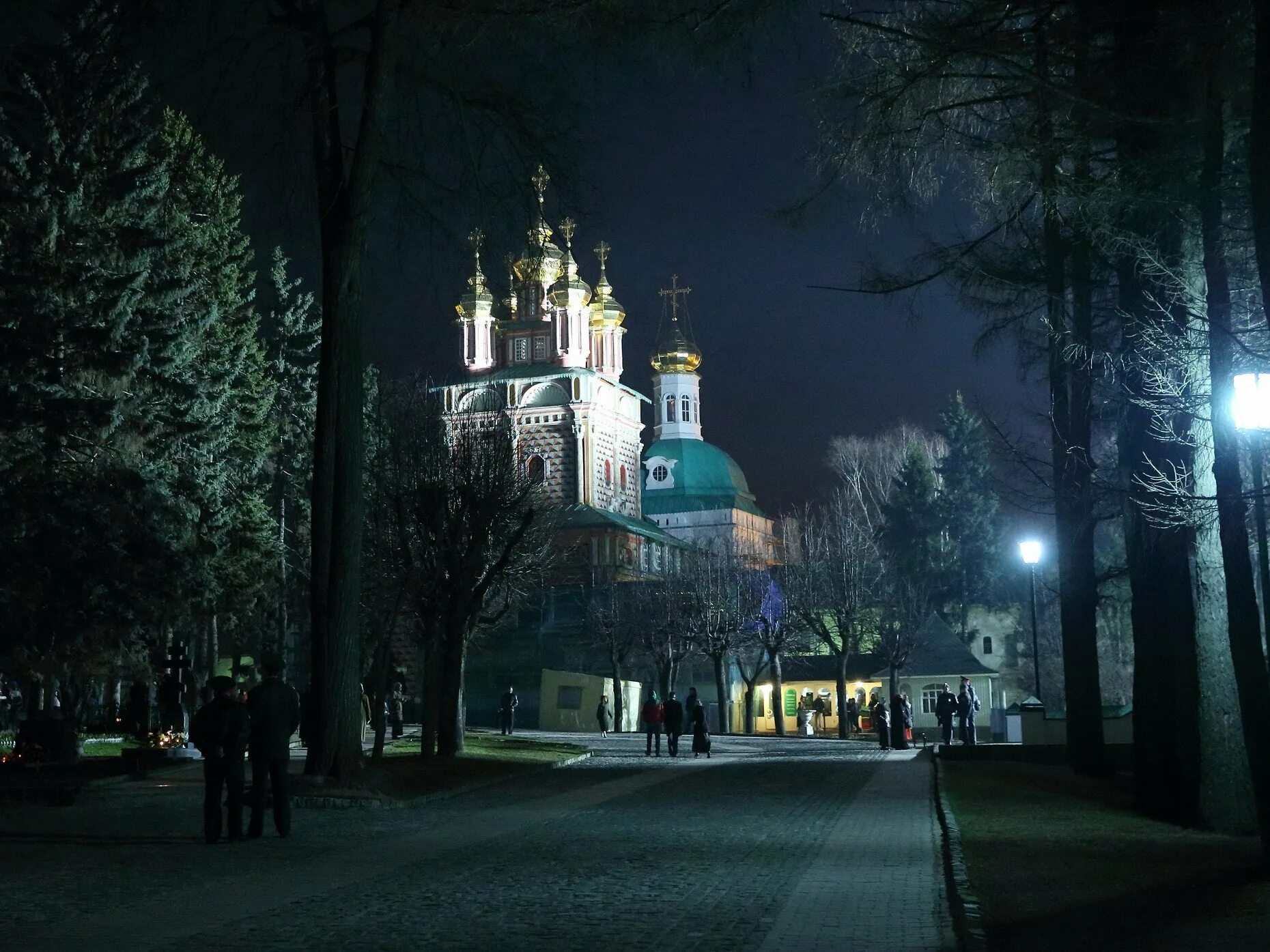 Не освещена