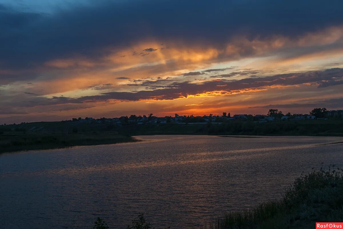 вечерние зори. зори. пейзаж вечер. рассвет во владимире. город владимир закат.