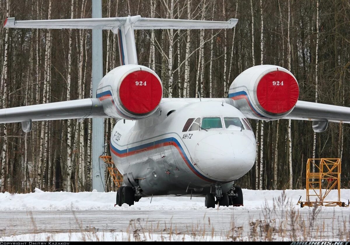 АН-72 МВД. Ту 134 Чкаловский. АН 72 на Чкаловской. Ту-134 кабина Чкаловский. Чкаловская транспорт