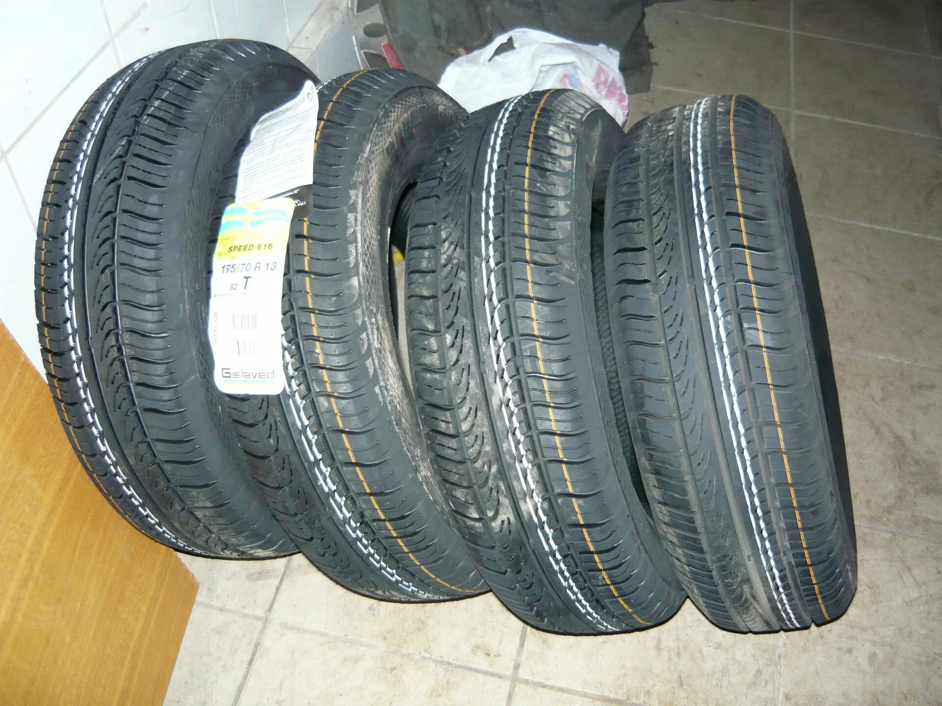 Gislaved Speed 616. Автомобильная шина Gislaved Speed 616 175/65 r13 80t летняя. Автомобильная шина Gislaved Speed 616 145/70 r13 71t летняя. Автомобильная шина Gislaved Speed 616 135/80 r13 70t летняя.