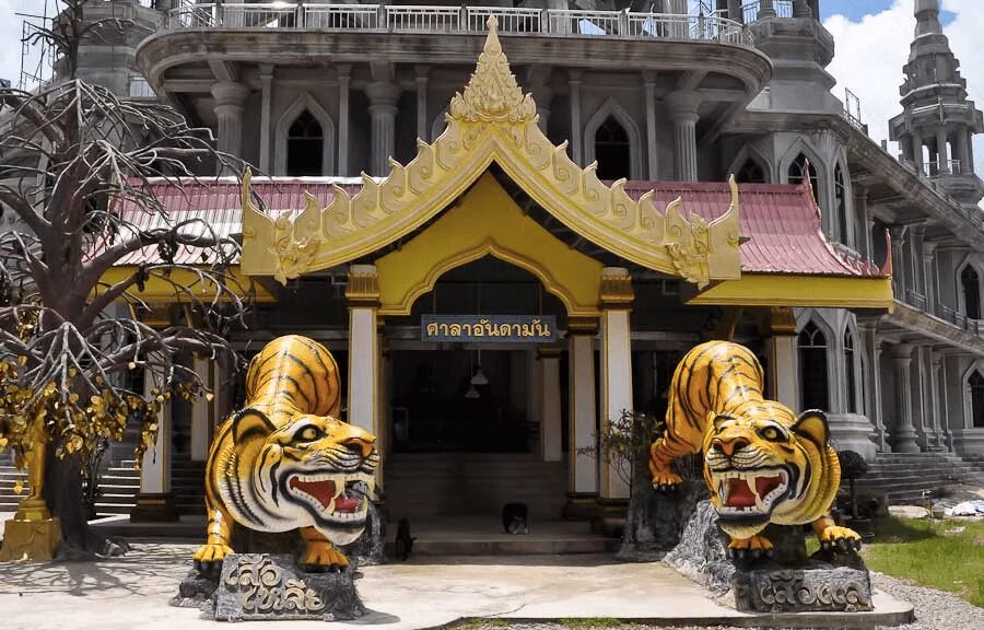 Храмы краби. Храм тигра Краби. Храм тигра в Тайланде. Храм пещера тигра в Краби. Храм тигра на Краби Таиланд.