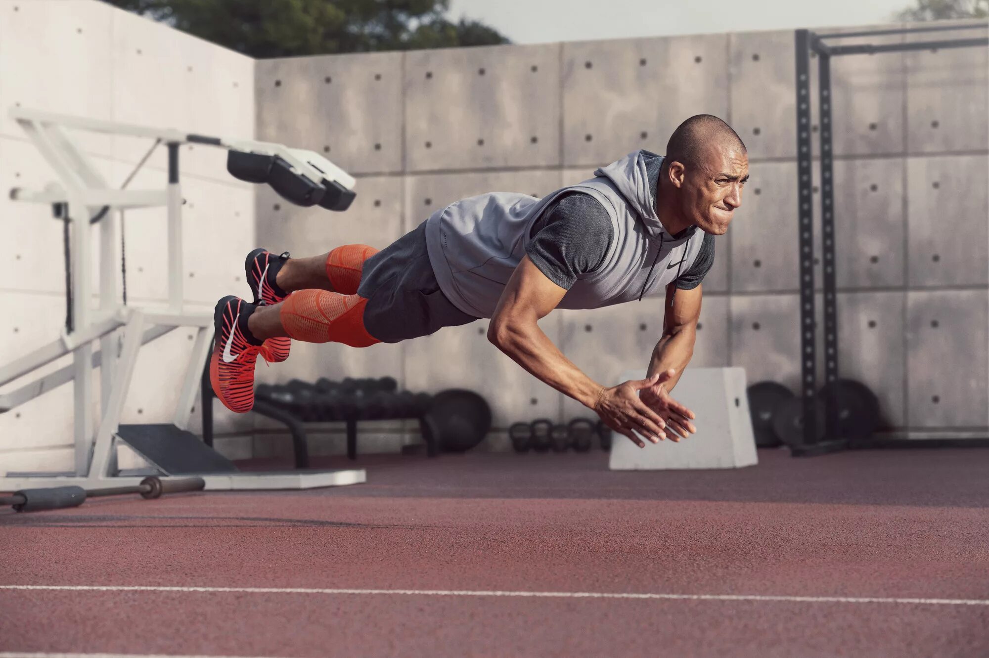 Тренировки найк. Найк Training. Nike Trianig 20 Pack. Спортсмены в найк. Найк тренировки.