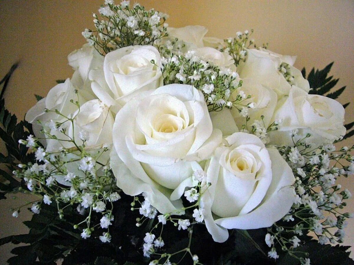 Открытки розы любимым. Красивый белый букет. Букет белых цветов. Шикарный букет белых роз. Красивые белые розы.