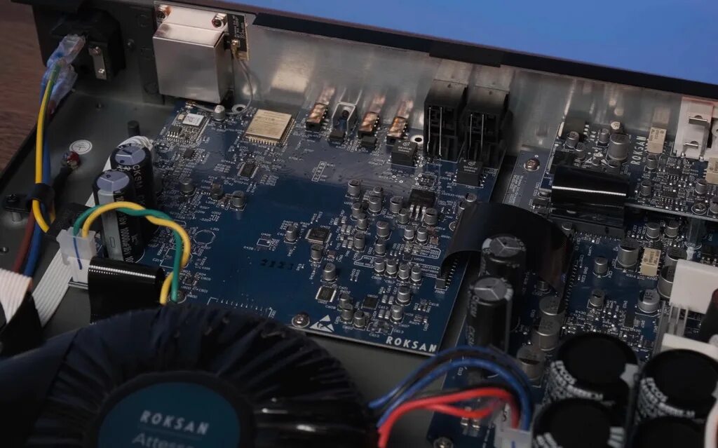 Roksan attessa integrated. Roksan attessa integrated. Roksan attessa integrated amplifier black. Roksan attessa. Усилитель roksan attessa.
