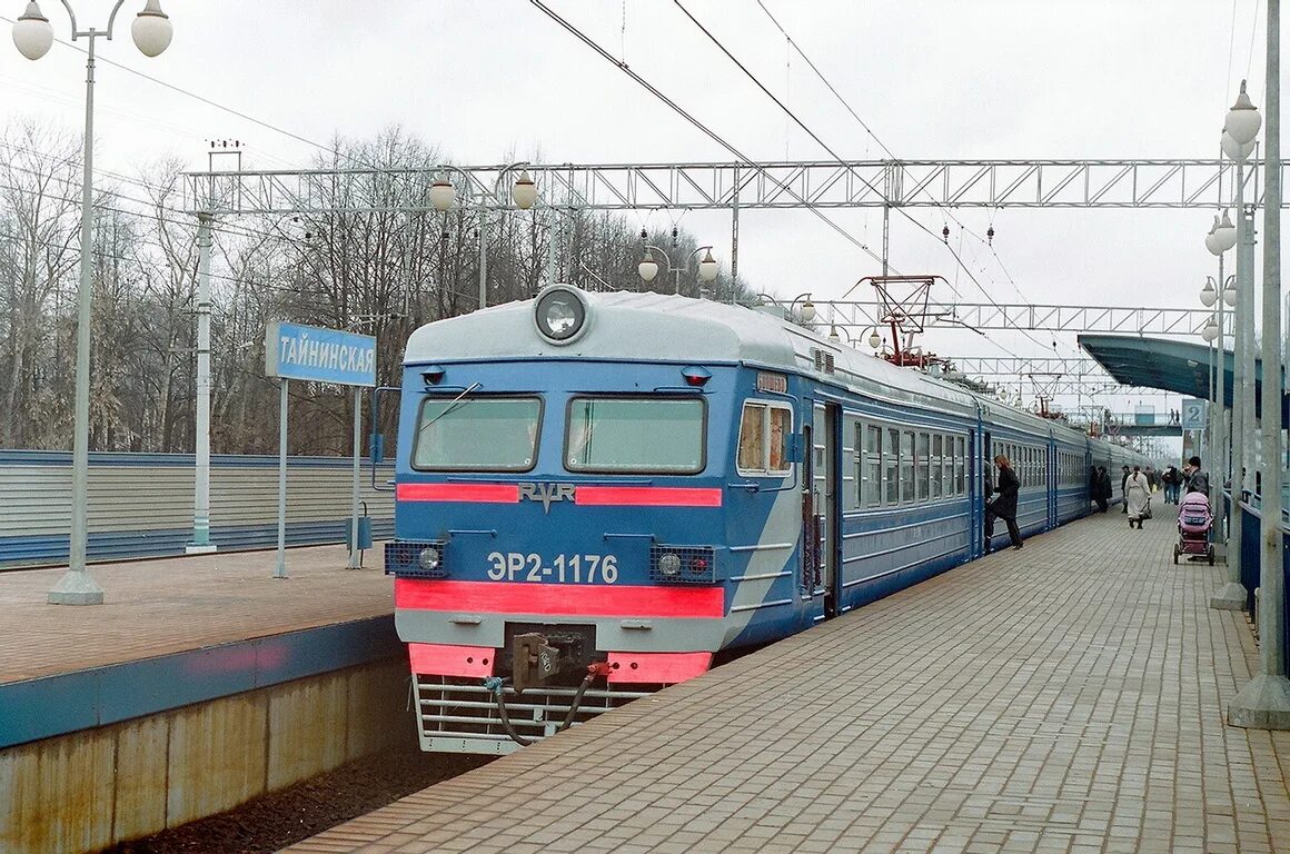 Электричка чкаловская болшево. Эр2к 1135. Эр2м. Эр2м Москва. Эр2т-7245,.