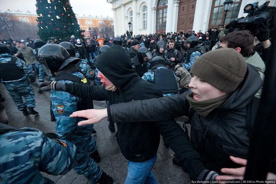 Беспорядки на Манежной площади 2010. Бунт на Манежной площади 2010. 11 Декабря 2010 Манежная площадь.