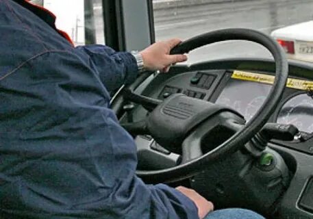 Водитель автобуса запрещает есть