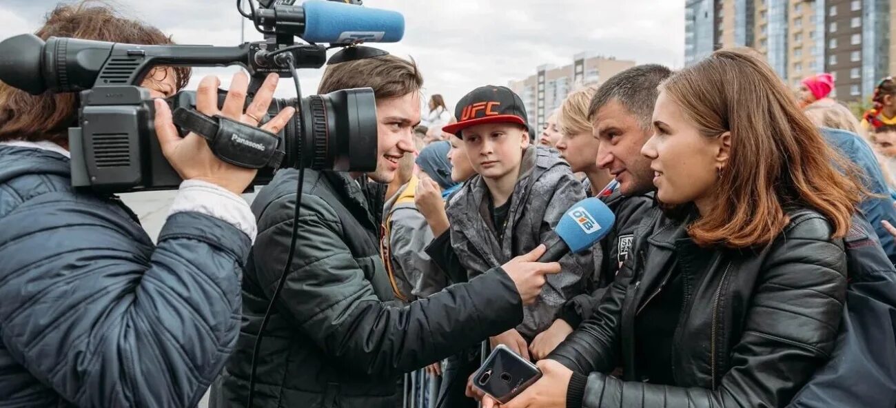 Хорошие новости сми. Журналист. Журналист Москва. Журналист на телевидении. Журналист фото.