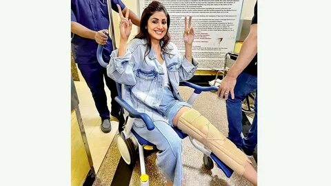 She broke has broken her leg