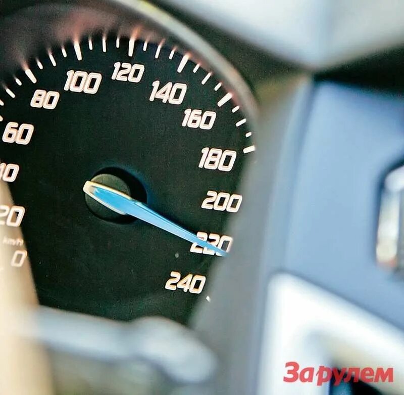 3 240 в рублях. Форд фокус спидометр 200км. Форд фокус 200 спидометр. Ford Focus 3 200 км ч. Форд фокус спидометр 200 км в час.