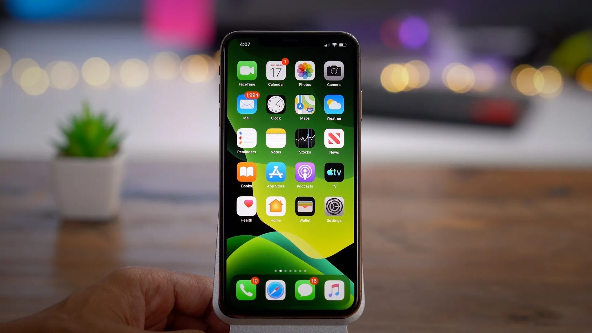 Iphone x ios 18. Эпл айфон 13. айфон ios 13. iphone 13 экран. iphone x ios 13.
