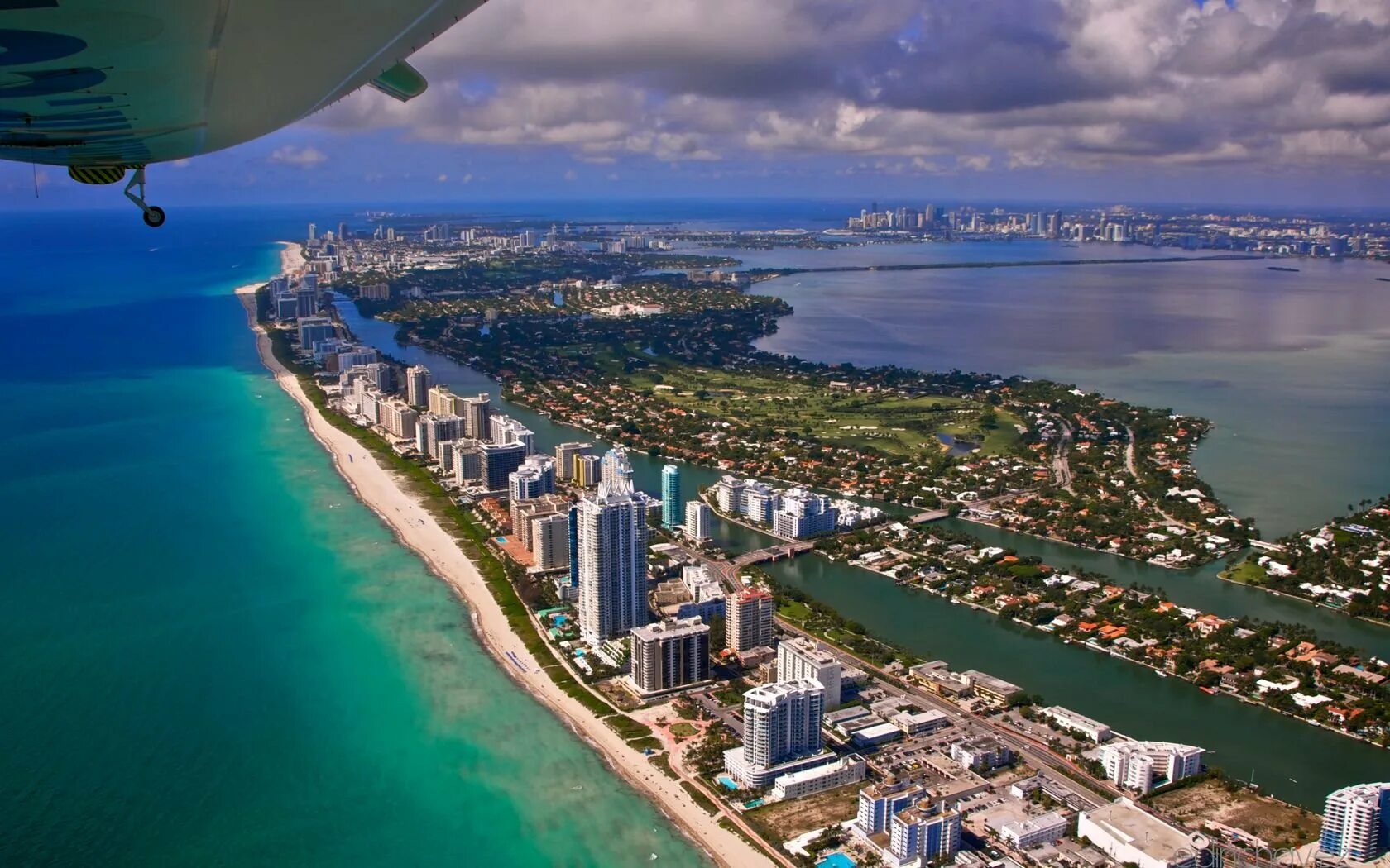 Самая береговая линия у. Майами Флорида город. Майами-Бич (штат Флорида). Штаты США Майами.