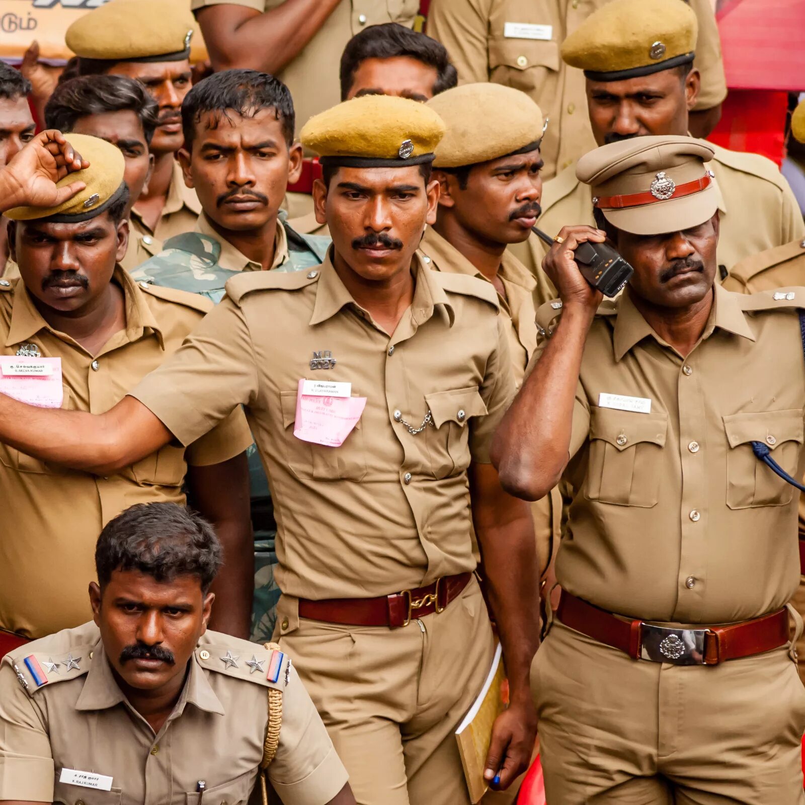 Индийский полицейский. Индусы полиция. Форма полиции индии. Полицейские в индии. Полиция индии.