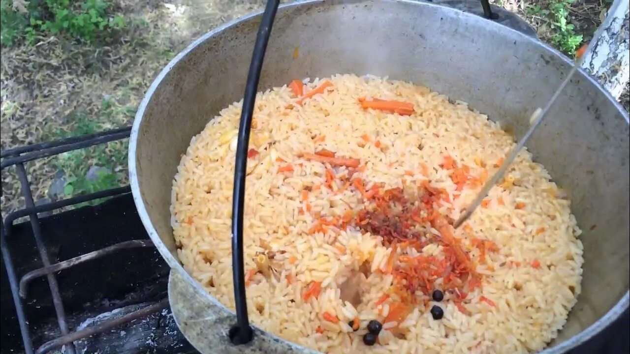 Плов из индейки на костре. Индейка с рисом. Индейка с булгуром и овощами. Плов из индейки на костре. Плов из индейки на костре.