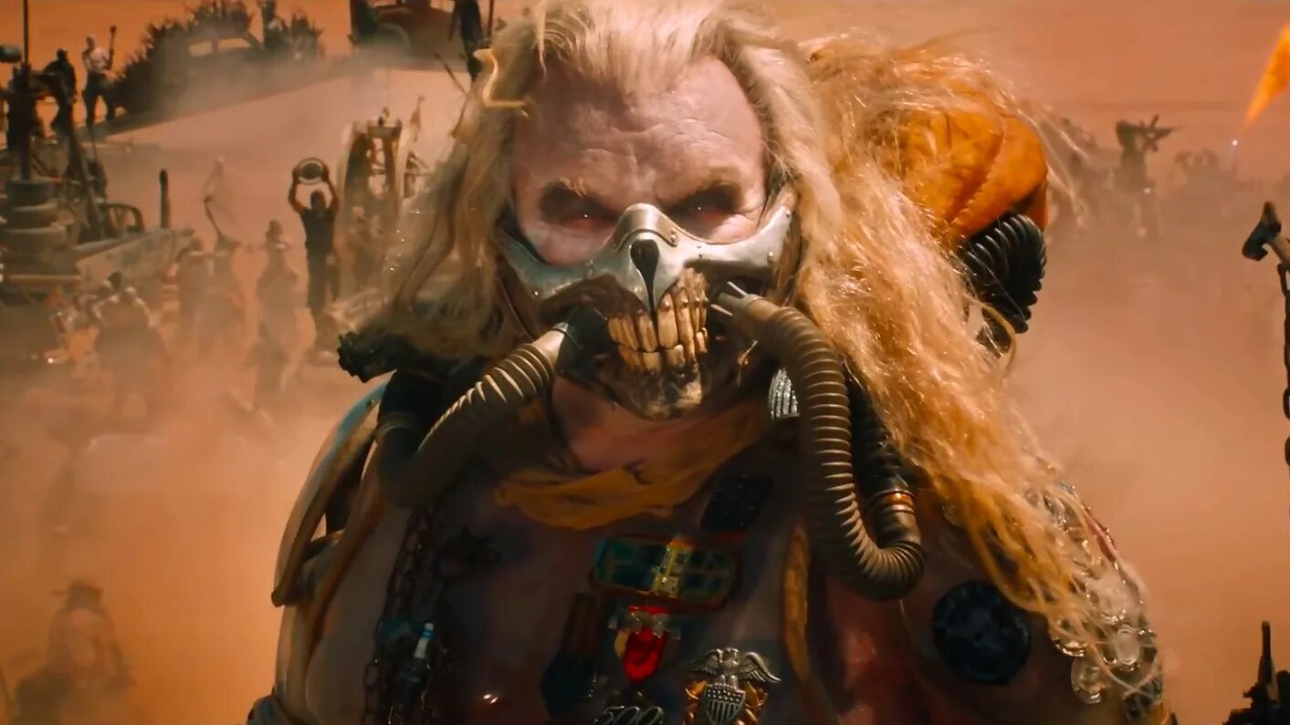 Безумные герои. Безумный макс бессмертный джо. Макияж шляпника джонни депп. Безумные герои. Mad max персонажи.