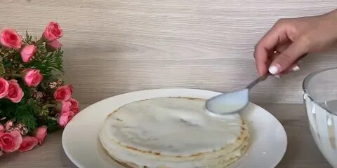 Молочная девочка на сковороде