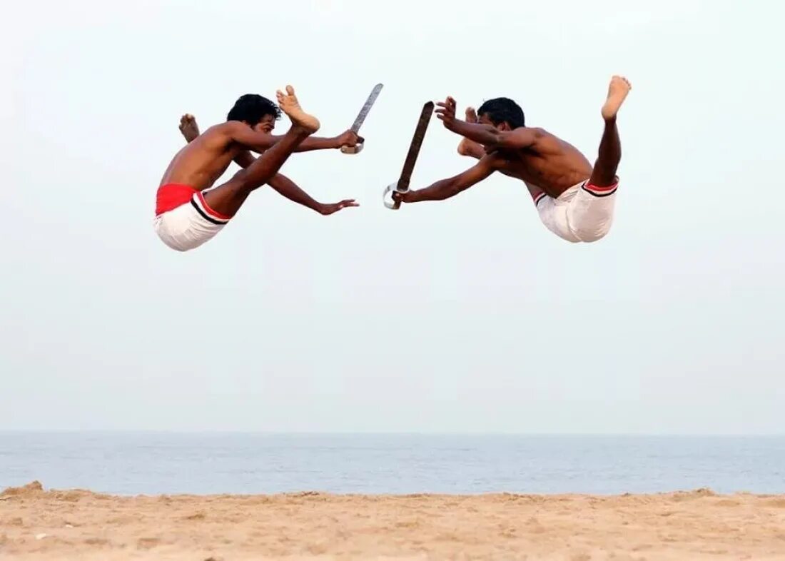 Индийские боевые искусства. Калари-паятту индийское боевое искусство. Индийские боевые искусства. Индийские боевые искусства. Индийские единоборства каларипаятту.