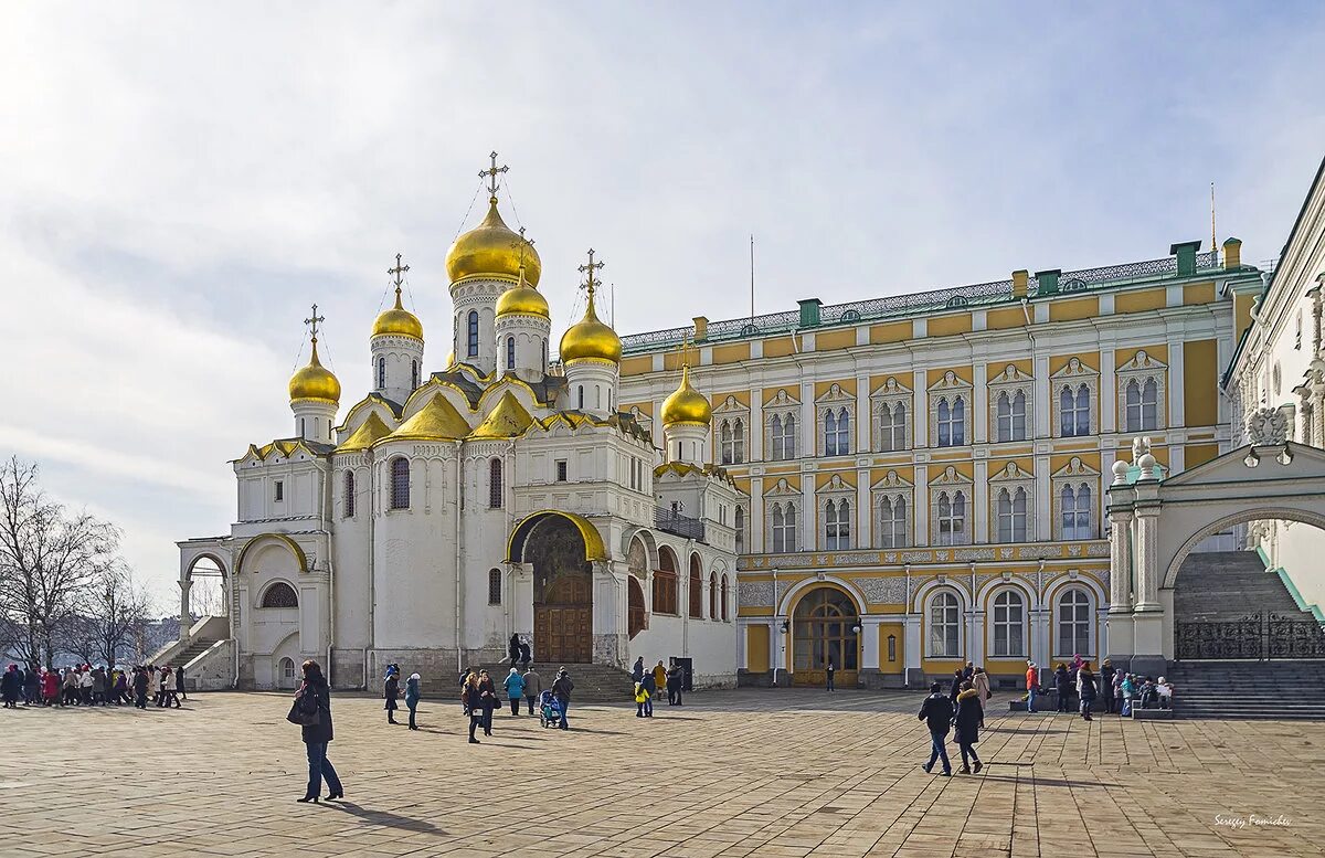 соборная площадь во владимире фото. соборная площадь отзывы. соборная площадь отзывы. соборная площадь московского кремля. соборная площадь кремля в москве.